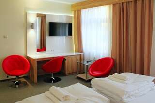 Отель Hotel Przy Baszcie Легница Двухместный номер с 2 отдельными кроватями-6
